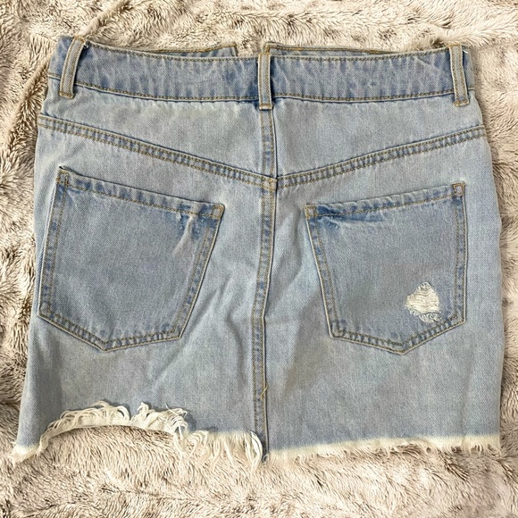 Mini Denim Skirt from Forever 21 - Picture 4 of 5
